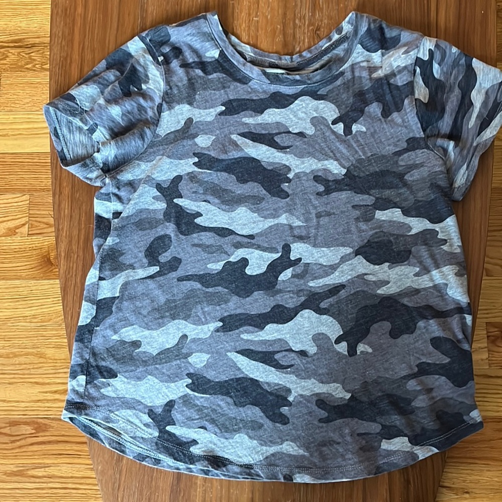 EUC camo T-shirt from Old Navy